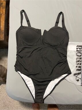 Black Ribbed One-Piece Swimsuit with Underwire Support